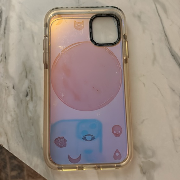 iPhone 11 case - Picture 5 of 6